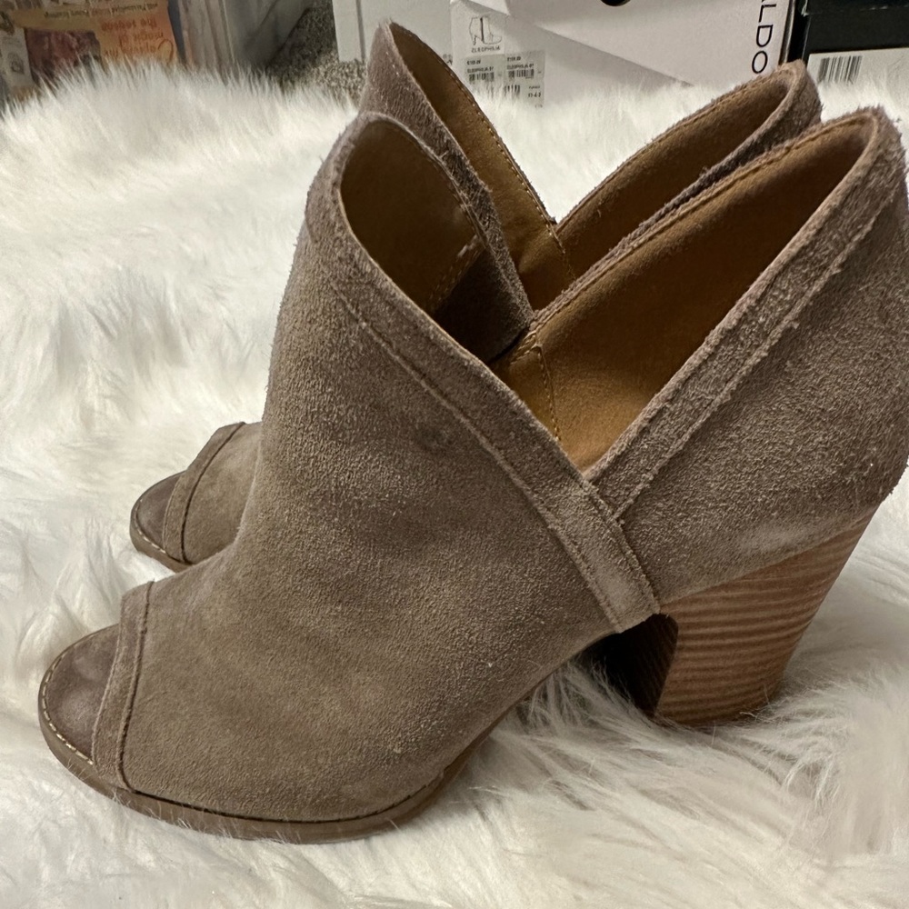 Lucky Brand Suede Shootie